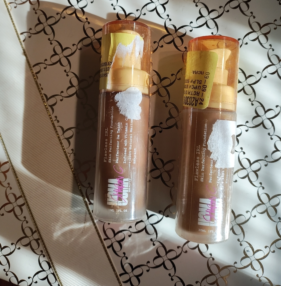 New! UOMA by Sharon C beauty / Flawless Skin foundation bundle of 2!